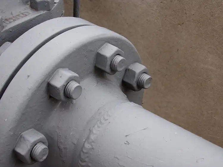 How to connect flange to pipe? How to connect flange to pipe?