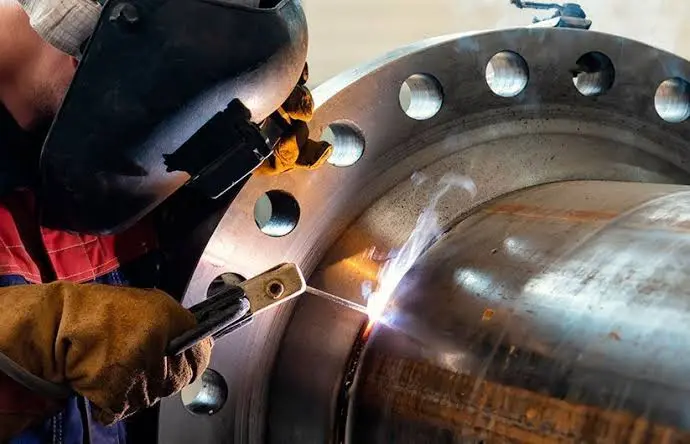 Welding flange to pipe Welding flange to pipe