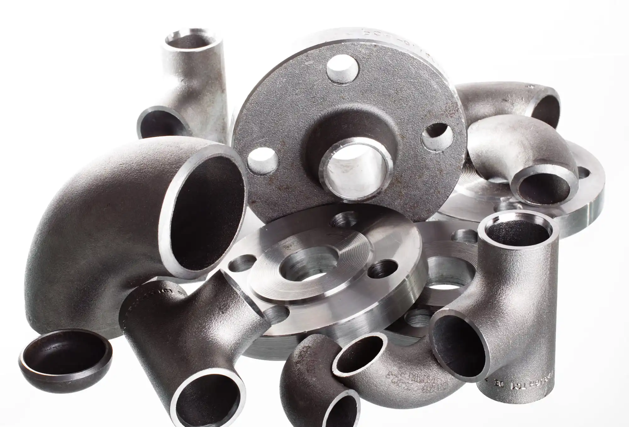 Sand Casting vs Investment Casting for Steel Pipe Fittings: Pros & Cons